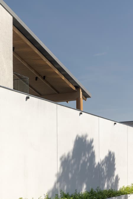 Baan Tectonix House